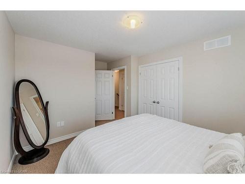 42 Oakes Crescent, Guelph, ON - Indoor Photo Showing Bedroom