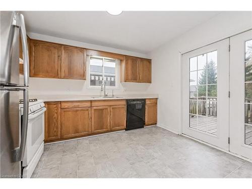 360 Birmingham Street E, Mount Forest, ON - Indoor Photo Showing Kitchen