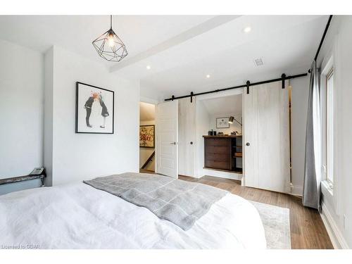 24 Ramore Street, Cambridge, ON - Indoor Photo Showing Bedroom