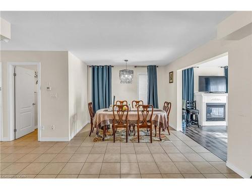 71 Hasler Crescent, Guelph, ON - Indoor Photo Showing Dining Room