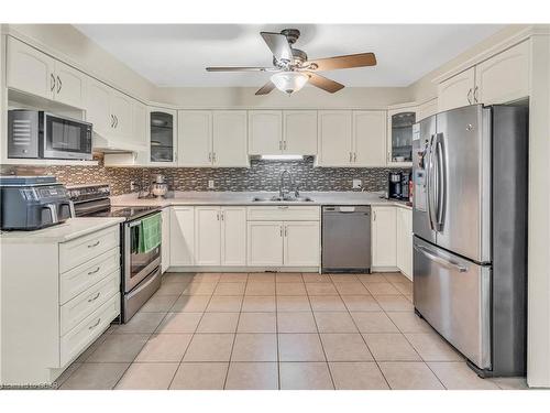 71 Hasler Crescent, Guelph, ON - Indoor Photo Showing Kitchen With Upgraded Kitchen