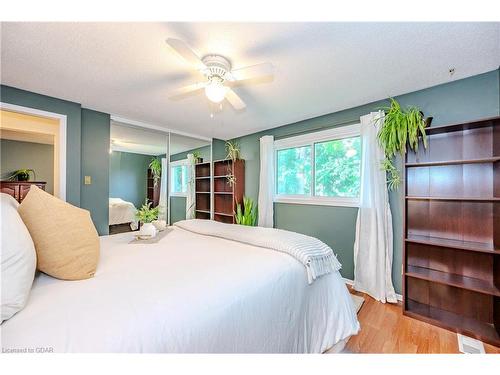 255 Camille Crescent, Waterloo, ON - Indoor Photo Showing Bedroom