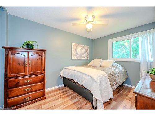 255 Camille Crescent, Waterloo, ON - Indoor Photo Showing Bedroom