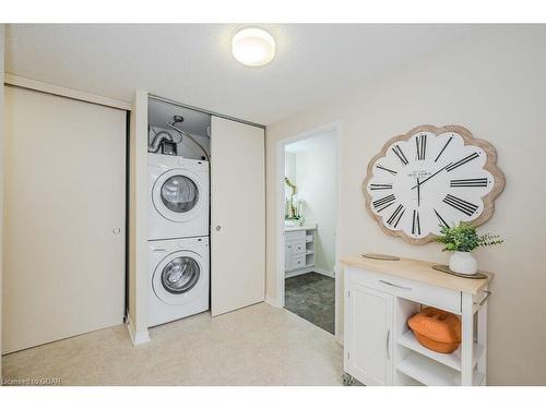 B2-105 Bagot St Street, Guelph, ON - Indoor Photo Showing Laundry Room