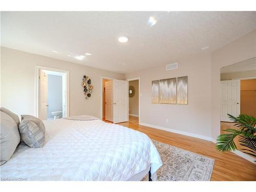 7 Whitetail Court, Guelph, ON - Indoor Photo Showing Bedroom