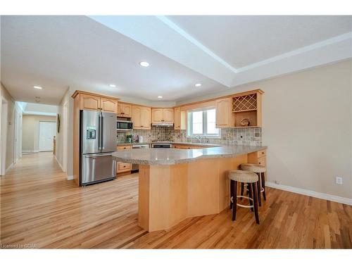 7 Whitetail Court, Guelph, ON - Indoor Photo Showing Kitchen