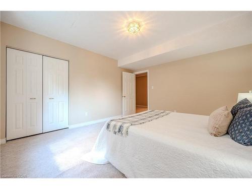 7 Whitetail Court, Guelph, ON - Indoor Photo Showing Bedroom