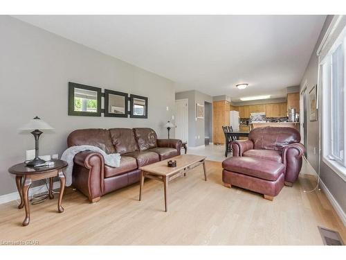 101 Thomas Boulevard, Elora, ON - Indoor Photo Showing Living Room