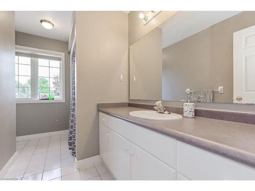 101 Thomas Boulevard, Elora, ON - Indoor Photo Showing Bathroom