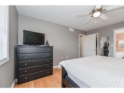 101 Thomas Boulevard, Elora, ON - Indoor Photo Showing Bedroom