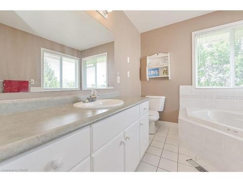 101 Thomas Boulevard, Elora, ON - Indoor Photo Showing Bathroom