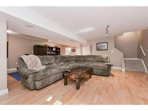 101 Thomas Boulevard, Elora, ON - Indoor Photo Showing Living Room