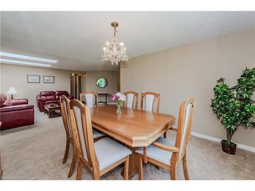 17 Sunshine Place, New Hamburg, ON - Indoor Photo Showing Dining Room