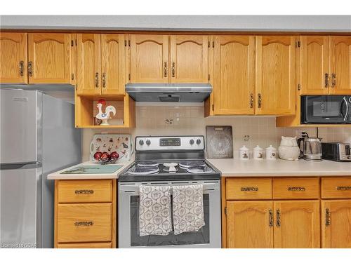 206-93 Westwood Road, Guelph, ON - Indoor Photo Showing Kitchen