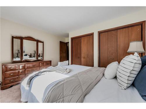 4711 Watson Road S, Puslinch, ON - Indoor Photo Showing Bedroom