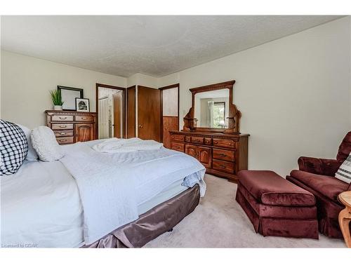 4711 Watson Road S, Puslinch, ON - Indoor Photo Showing Bedroom