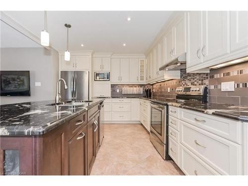 6555 Third Line, Fergus, ON - Indoor Photo Showing Kitchen With Double Sink With Upgraded Kitchen