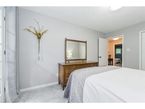 6555 Third Line, Fergus, ON - Indoor Photo Showing Bedroom