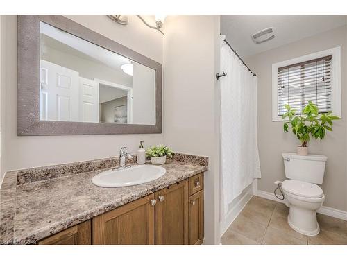 47 Bowen Drive, Guelph, ON - Indoor Photo Showing Bathroom