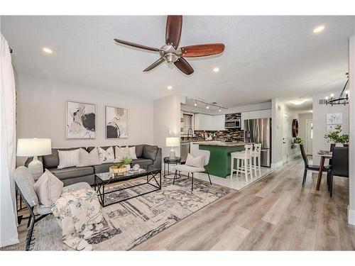 47 Bowen Drive, Guelph, ON - Indoor Photo Showing Living Room