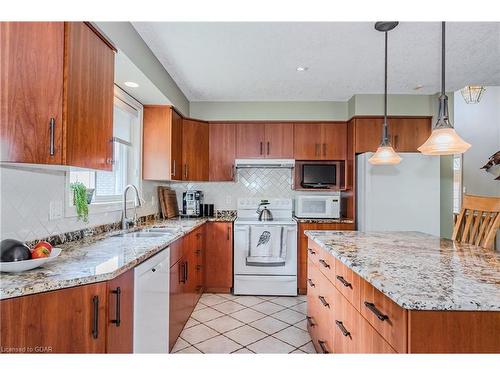 6 Sparling Court, Guelph, ON - Indoor Photo Showing Kitchen