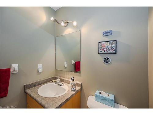 6 Sparling Court, Guelph, ON - Indoor Photo Showing Bathroom