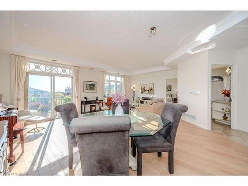 D403-71 Bayberry Drive, Guelph, ON - Indoor