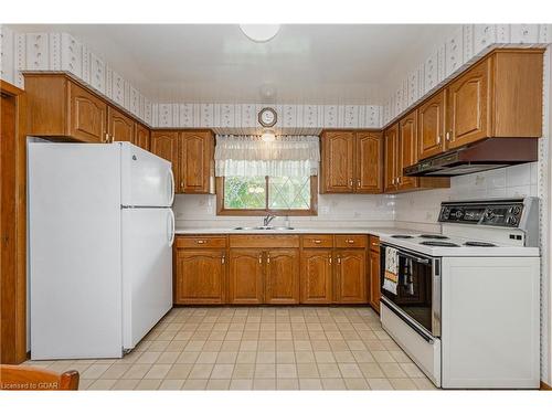 454 Speedvale Avenue E, Guelph, ON - Indoor Photo Showing Kitchen With Double Sink