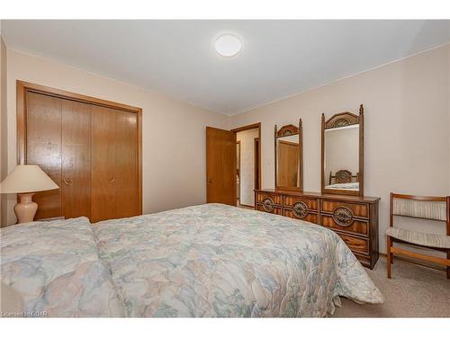 454 Speedvale Avenue E, Guelph, ON - Indoor Photo Showing Bedroom