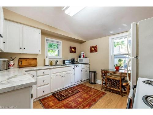 377 York Road, Guelph, ON - Indoor Photo Showing Kitchen