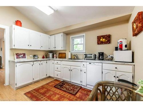 377 York Road, Guelph, ON - Indoor Photo Showing Kitchen