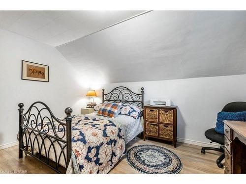 377 York Road, Guelph, ON - Indoor Photo Showing Bedroom