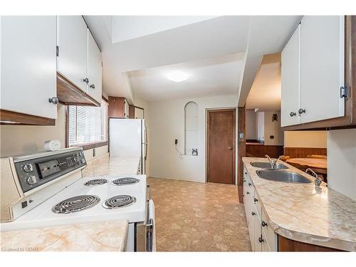 400 Wilson Street, Guelph/Eramosa, ON - Indoor Photo Showing Kitchen With Double Sink