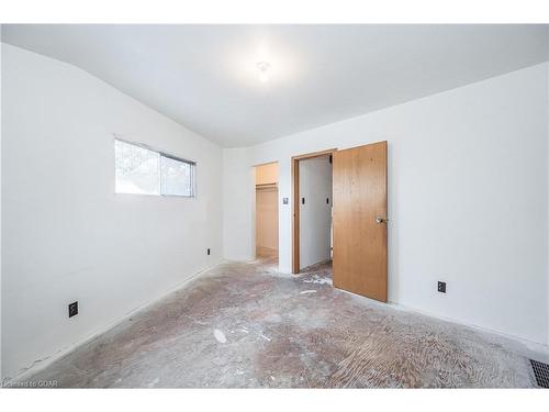 400 Wilson Street, Guelph/Eramosa, ON - Indoor Photo Showing Other Room