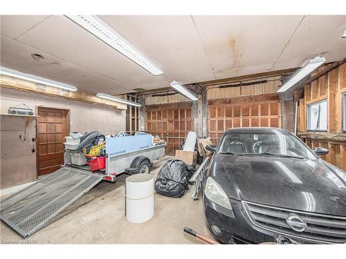 400 Wilson Street, Guelph/Eramosa, ON - Indoor Photo Showing Garage