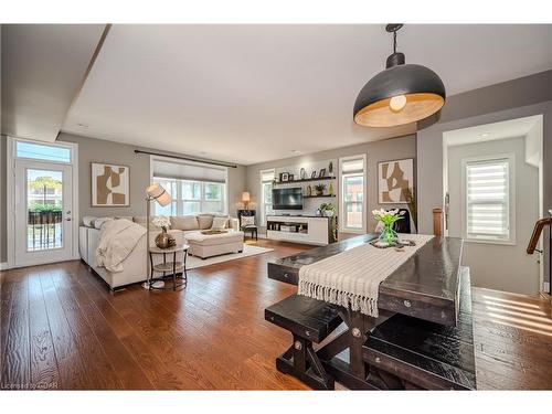 90 Cardigan Street, Guelph, ON - Indoor Photo Showing Living Room