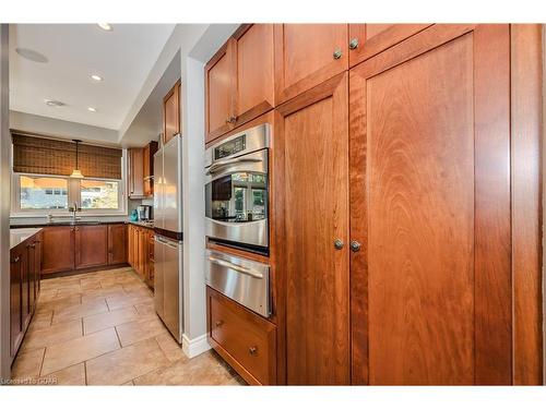 90 Cardigan Street, Guelph, ON - Indoor Photo Showing Kitchen