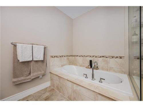 90 Cardigan Street, Guelph, ON - Indoor Photo Showing Bathroom