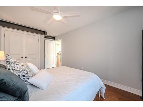 90 Cardigan Street, Guelph, ON - Indoor Photo Showing Bedroom