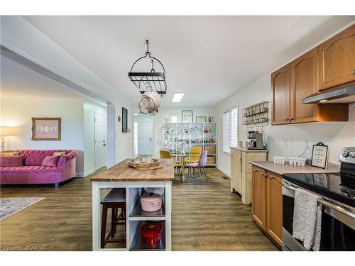 38 Grassyplain Drive, Hamilton, ON - Indoor Photo Showing Kitchen