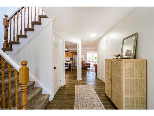 38 Grassyplain Drive, Hamilton, ON - Indoor Photo Showing Other Room