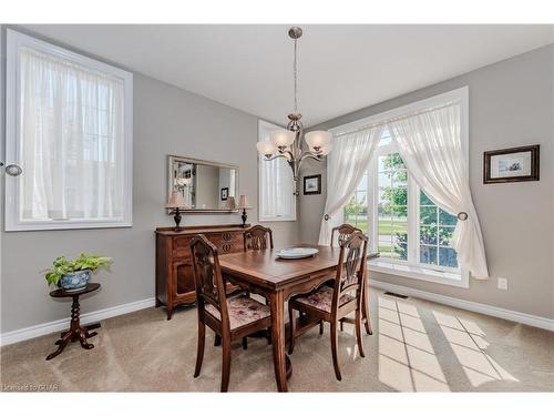 18 Sweeney Drive, Guelph, ON - Indoor Photo Showing Dining Room