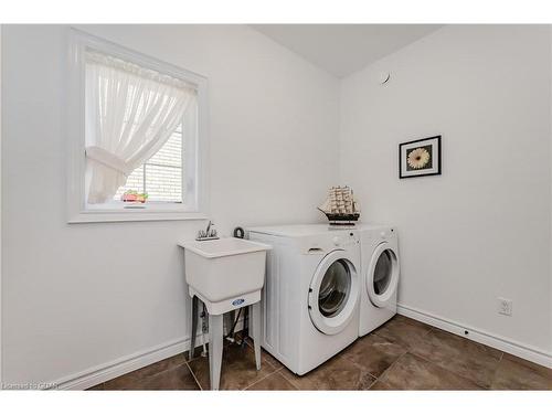 18 Sweeney Drive, Guelph, ON - Indoor Photo Showing Laundry Room