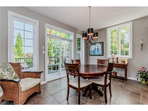 18 Sweeney Drive, Guelph, ON - Indoor Photo Showing Dining Room