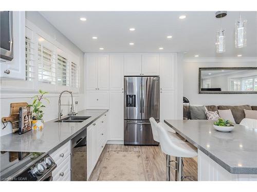 17 Ryan Avenue, Guelph, ON - Indoor Photo Showing Kitchen With Stainless Steel Kitchen With Double Sink With Upgraded Kitchen