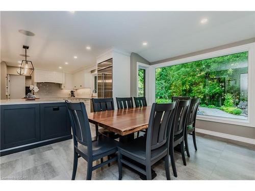 586 Eastgate Walk, Waterloo, ON - Indoor Photo Showing Dining Room