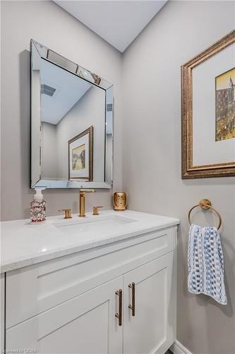 586 Eastgate Walk, Waterloo, ON - Indoor Photo Showing Bathroom