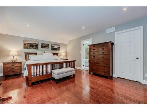 586 Eastgate Walk, Waterloo, ON - Indoor Photo Showing Bedroom