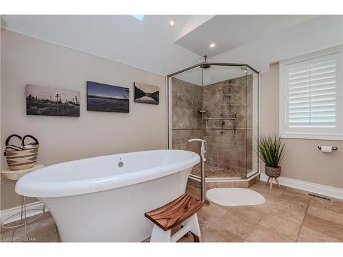 586 Eastgate Walk, Waterloo, ON - Indoor Photo Showing Bathroom