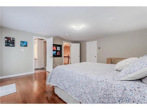 586 Eastgate Walk, Waterloo, ON - Indoor Photo Showing Bedroom